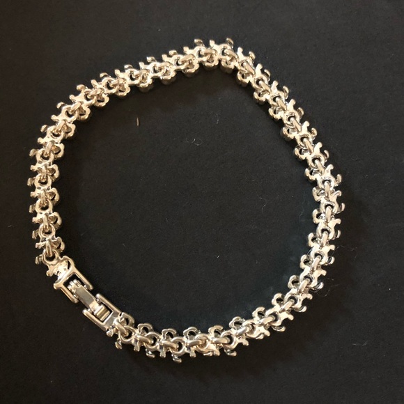 NWOT Stunning Tennis Bracelet - Picture 2 of 3